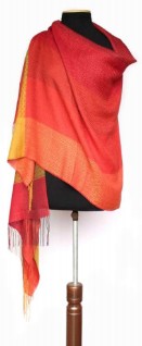 Schal aus Baby-Alpaka mit Seide, von www.suritexperu.com Schal aus Baby-Alpaka mit Seide, von www.suritexperu.com