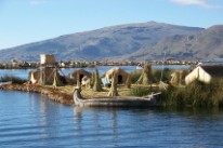 Siedlung der Uros im Titicacasee